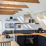 5 Person In Albaek-by Traum * Ålbæk