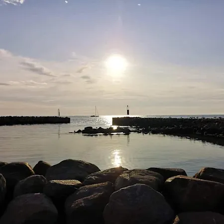 5 Person In Albaek-by Traum